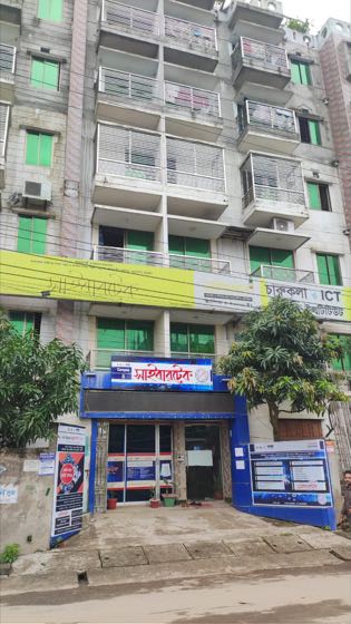 বগুড়ায় সাইবারটেক কামারগাড়ি ক্যাম্পাসের সম্মুখভাগ